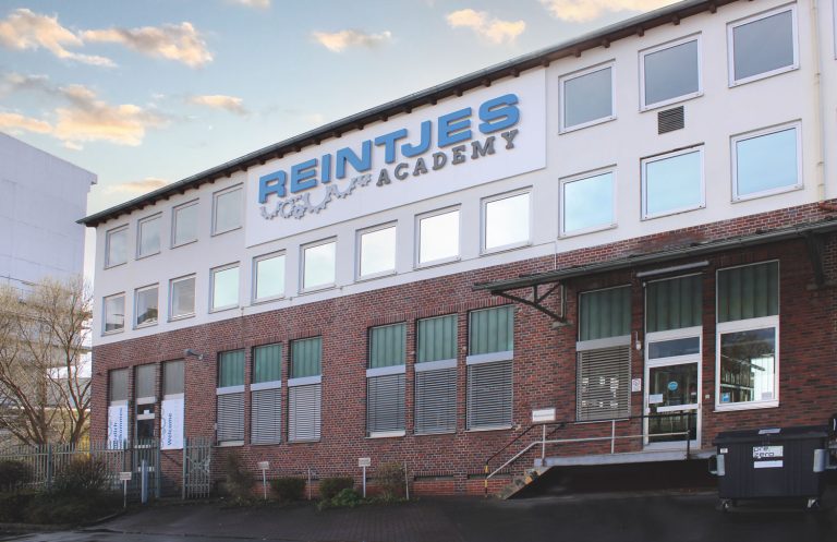 Die Front der REINTJES Academy.