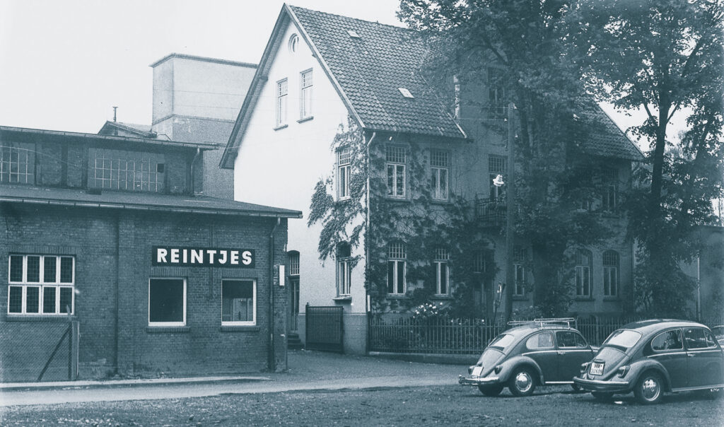 Das REINTJES Firmengebäude an der Werftstraße im Jahre 1971.